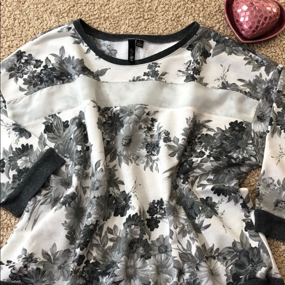 ULTRA FLIRT Floral Crop Top Sheer Strip Detail Size L